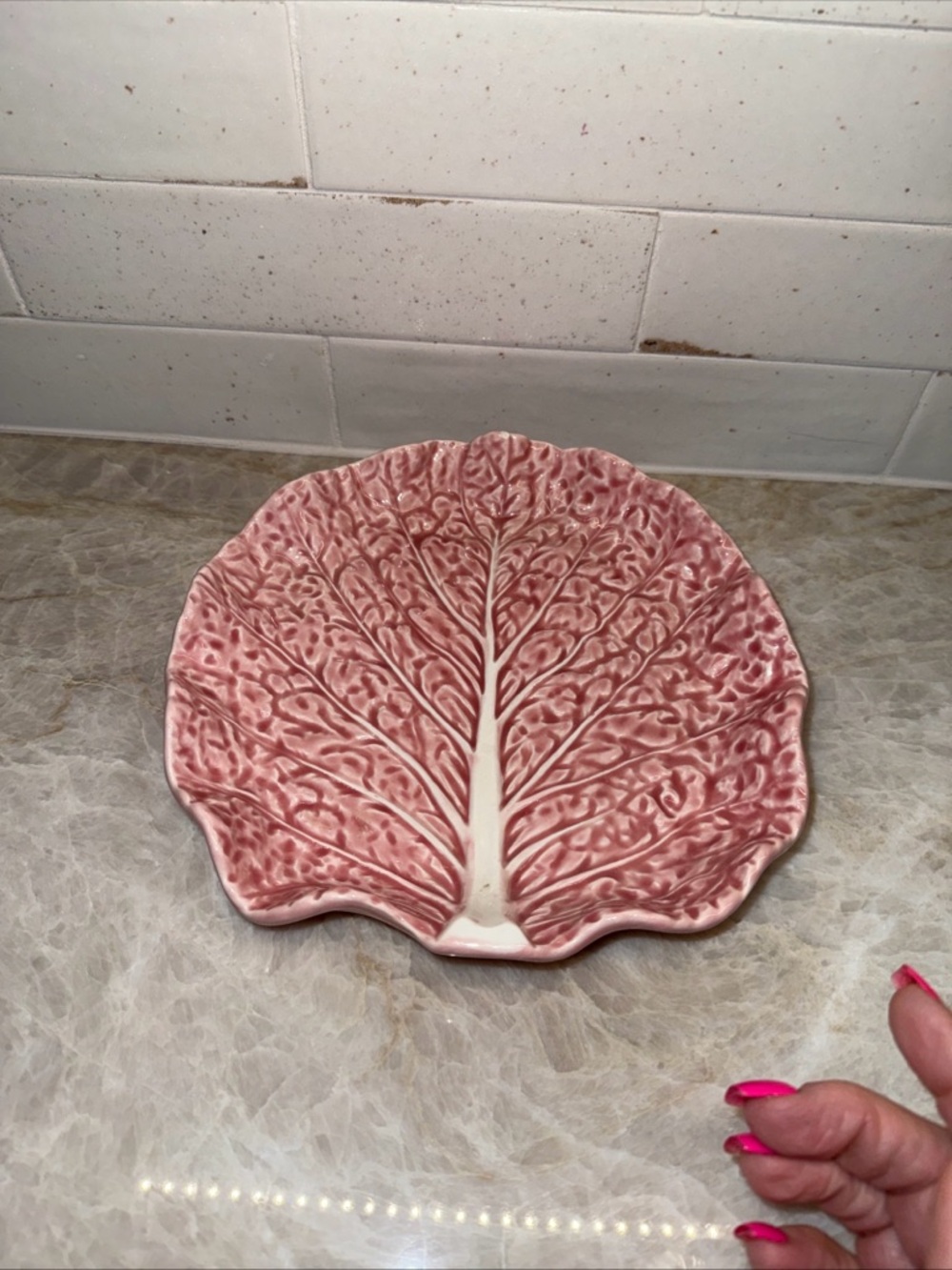 Bordallo pinneiro 8.5” pink plate